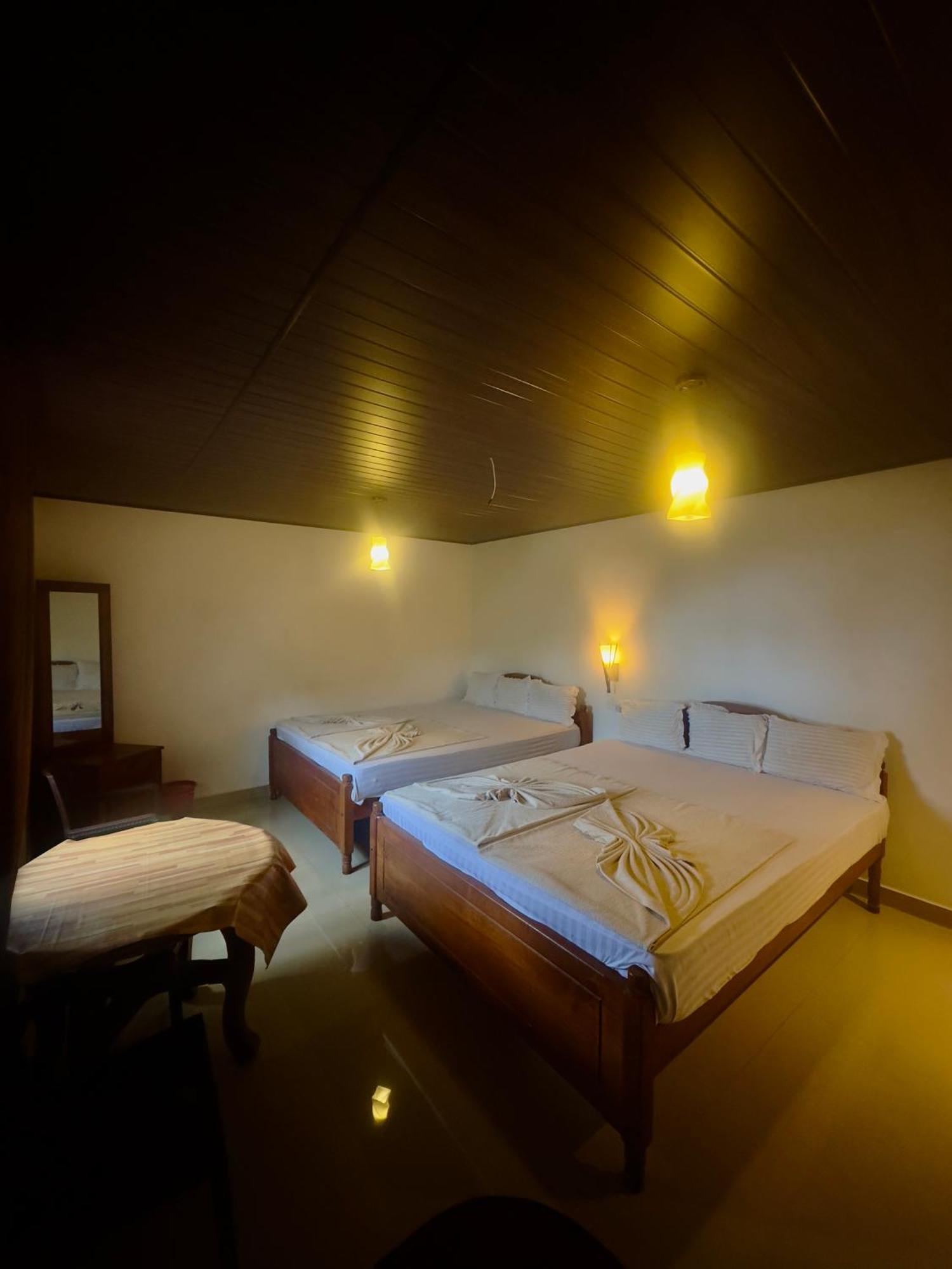 Abc Guest Inn & Restaurant Хапутале Номер фото